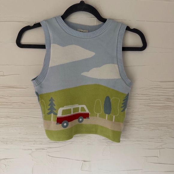 Debut | Scenic Knit Vest Top | Small/ Medium - Picture 2 of 7